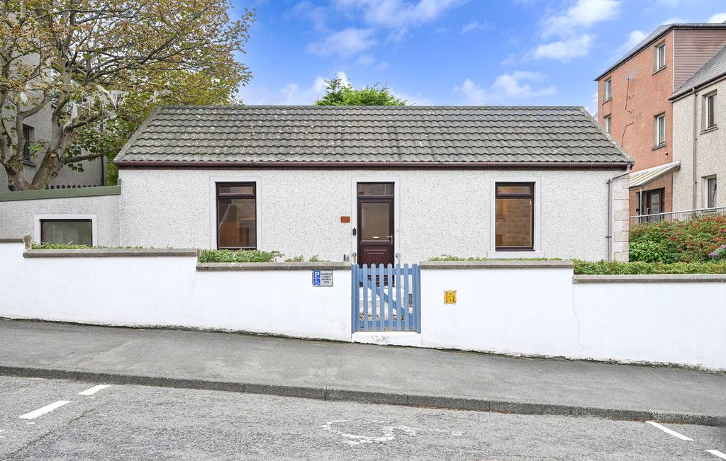 Property photo 1 of 37