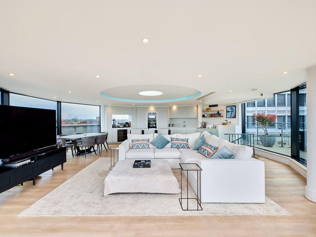 Property photo 1 of 28