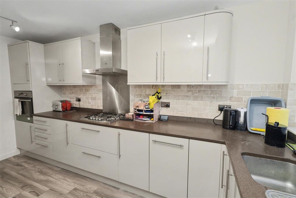 Property photo 3 of 20 Img_0971.Jpg