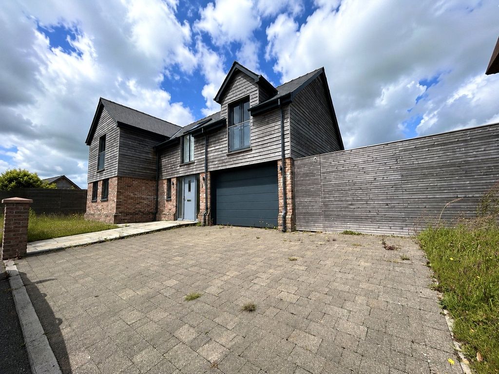 Property photo 2 of 23 Picture No. 08