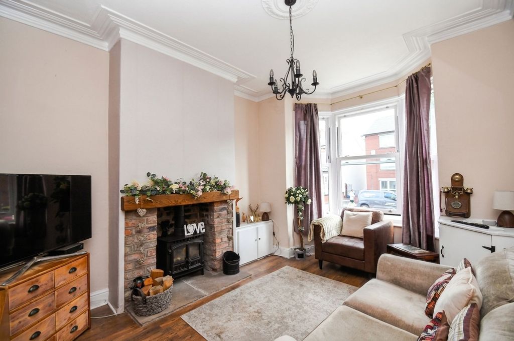 Property photo 2 of 13