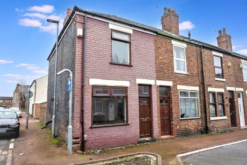 Property photo 2 of 17