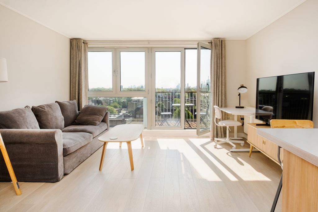 Property photo 3 of 10 Buckler Court