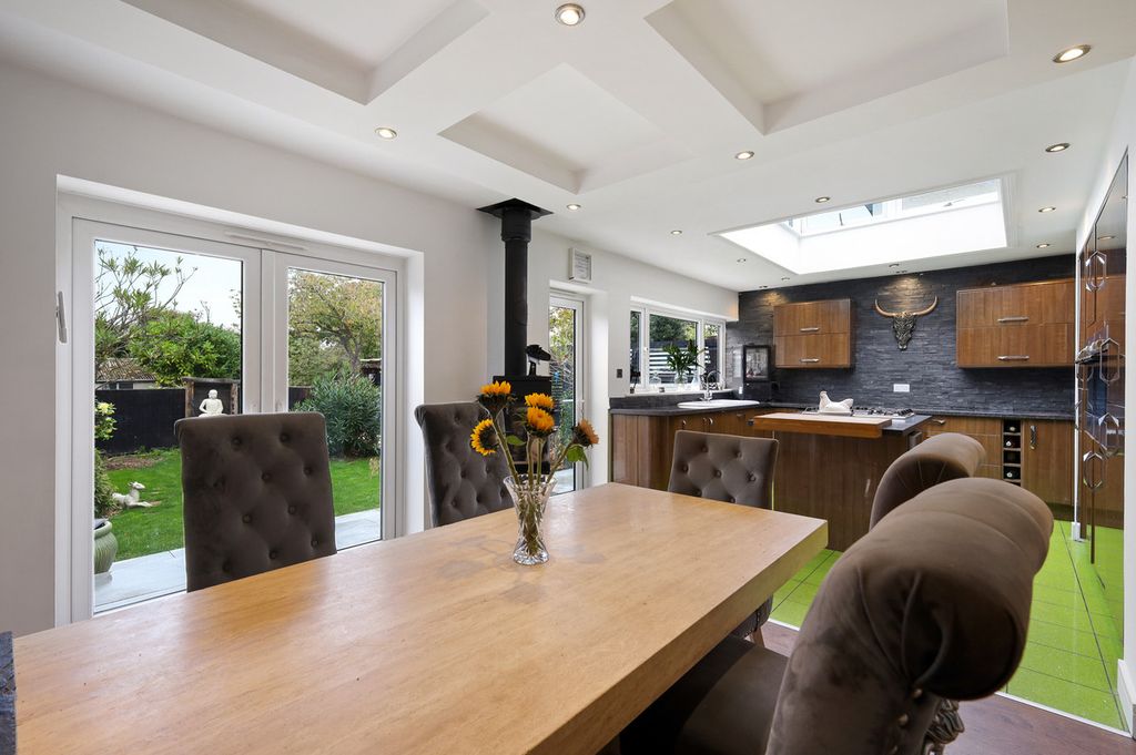 Property photo 3 of 21