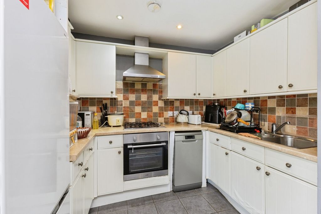 Property photo 2 of 24 Pbox-Img.Jpg