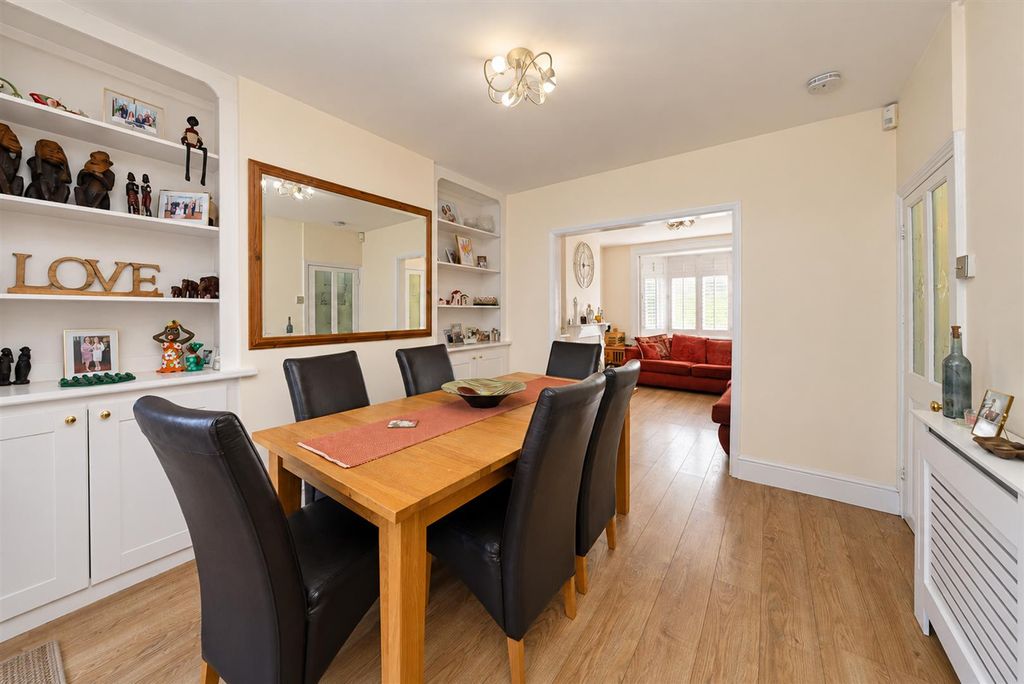 Property photo 3 of 20 29-Herbert-Street-2021.Jpg