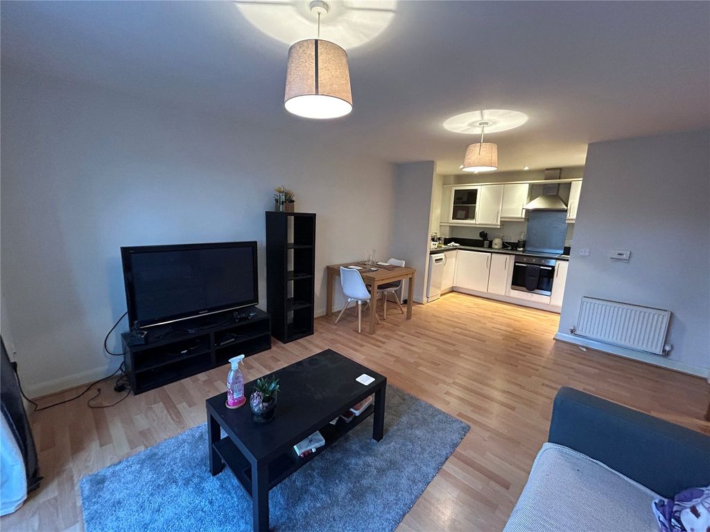 Property photo 2 of 8 Picture No. 04