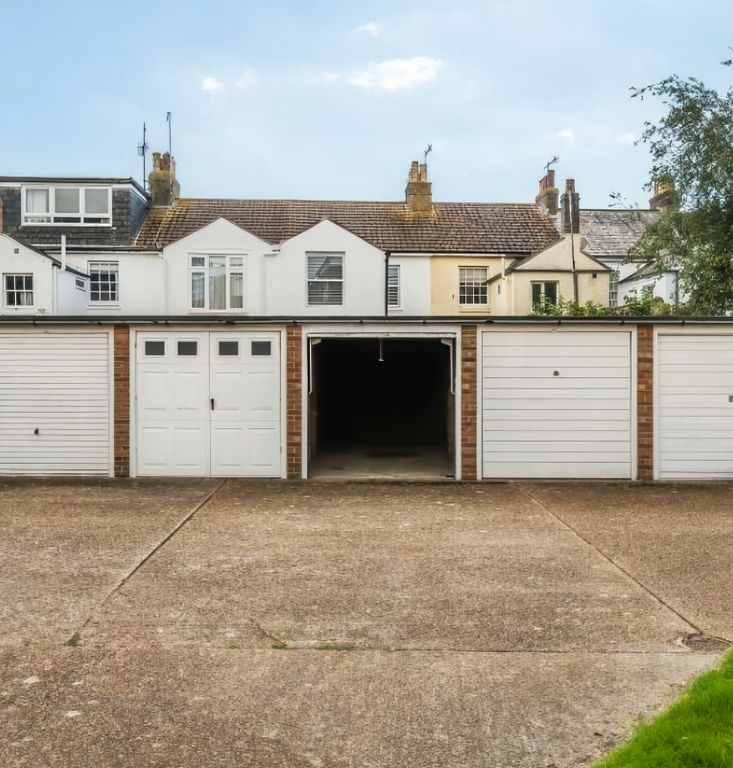 Property photo 3 of 3 Picture No. 03