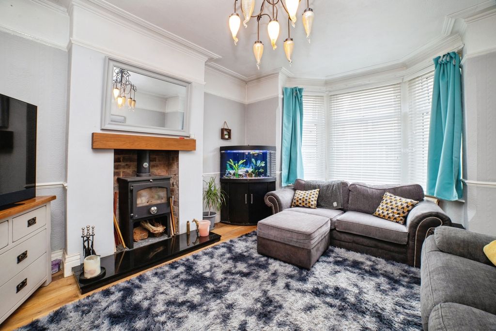 Property photo 2 of 21 Pbox-Img.Jpg