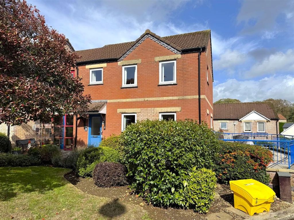 Property photo 1 of 19