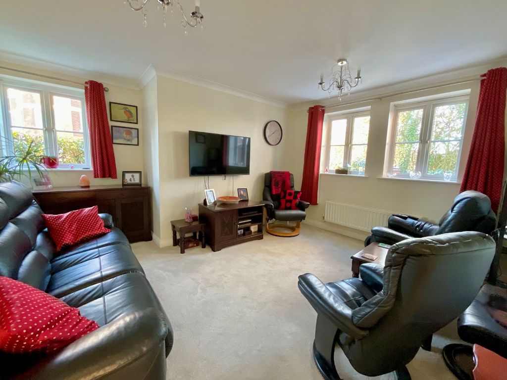 Property photo 3 of 36 4521494