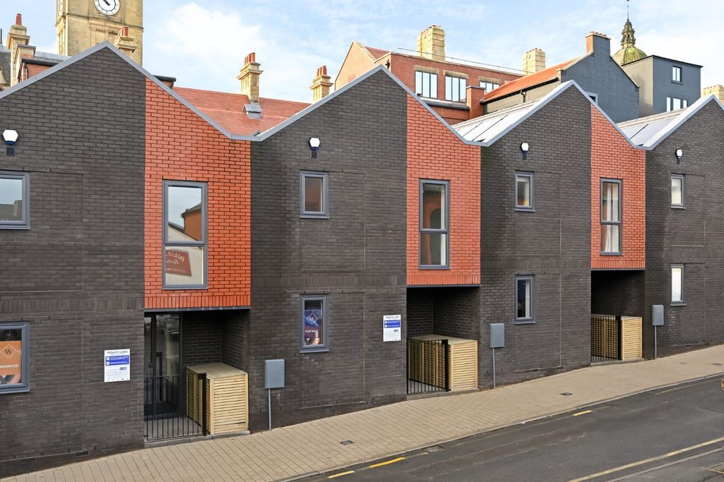 Property photo 1 of 10 Picture No. 12