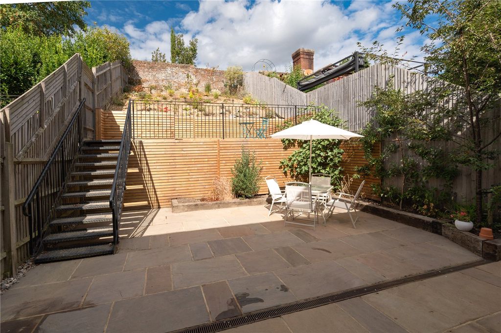 Property photo 3 of 18 Picture No. 33