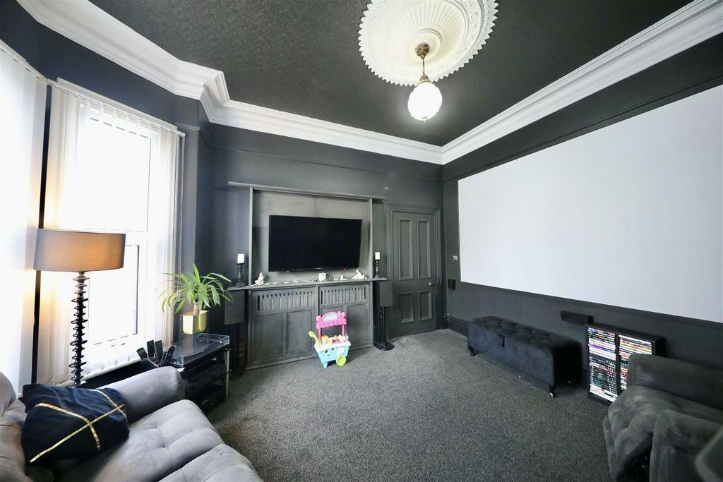 Property photo 2 of 28 Living Room