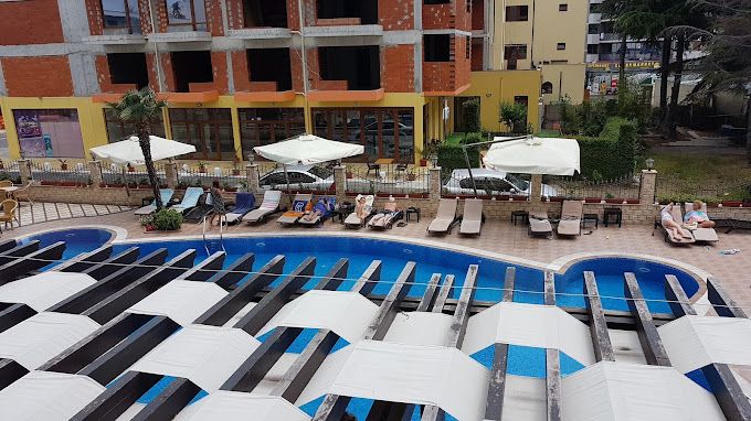 Property photo 2 of 22