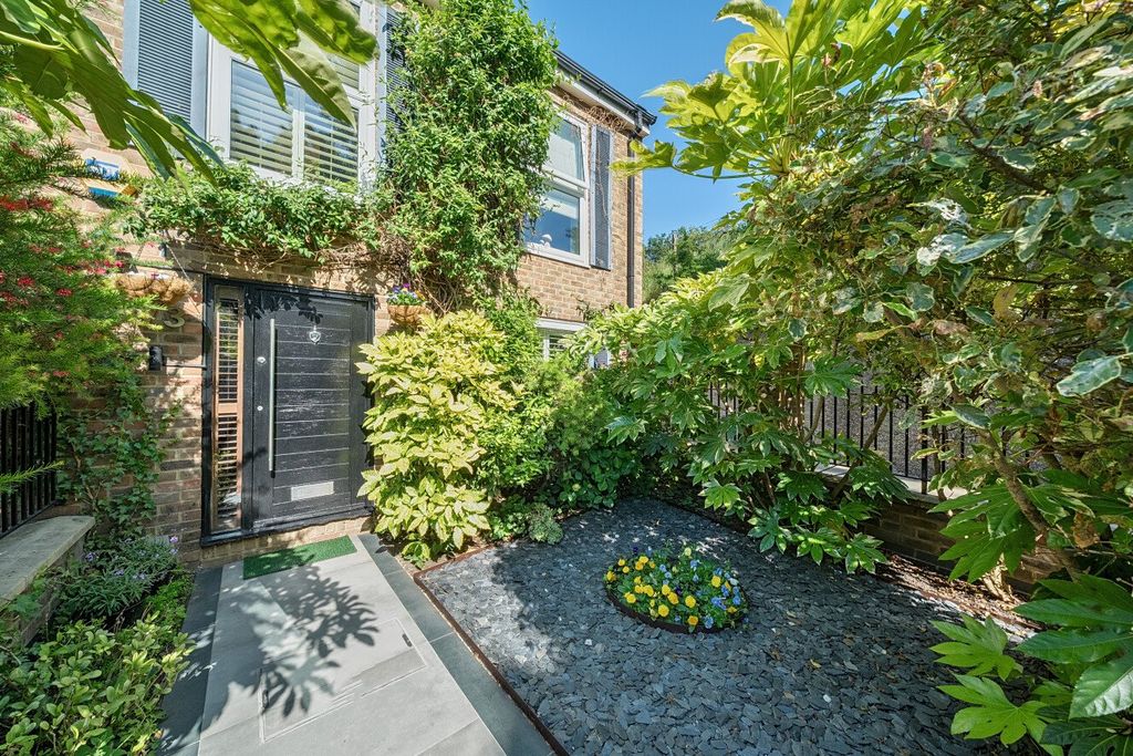 Property photo 1 of 26 Picture No. 32