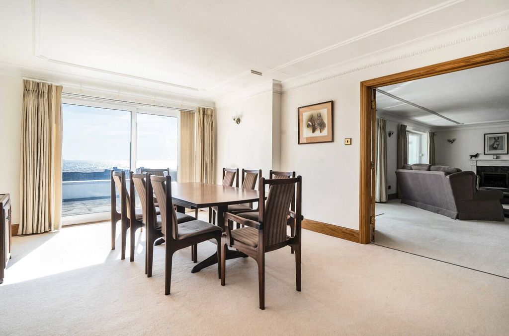 Property photo 3 of 20 Dining Room