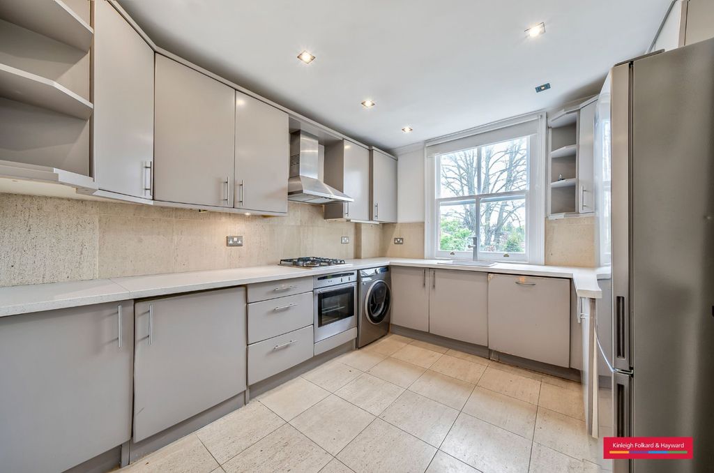 Property photo 3 of 10 Picture No. 13