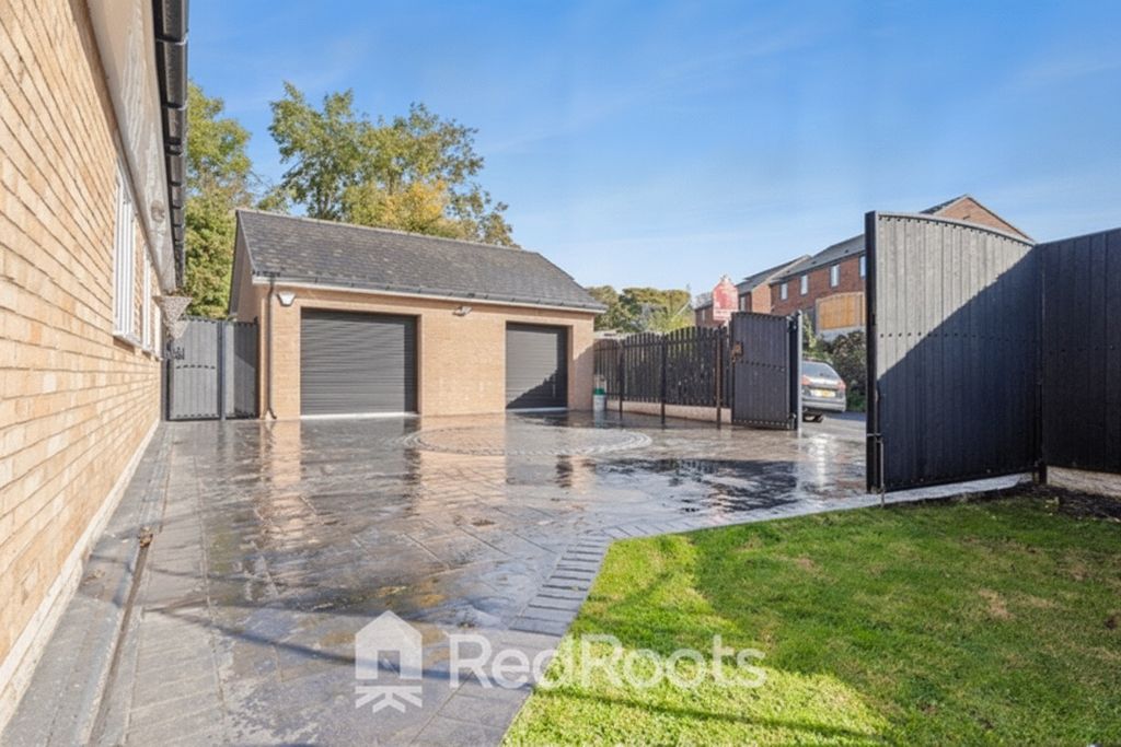 Property photo 3 of 15 5538645