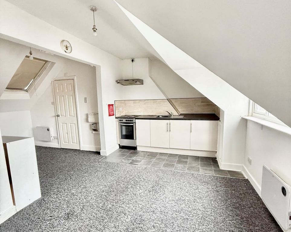 Property photo 1 of 3