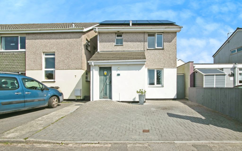 Property photo 1 of 11 Front View