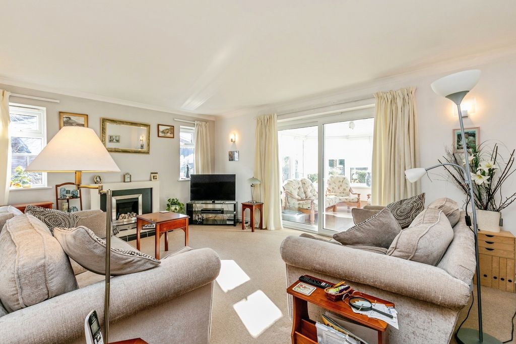 Property photo 2 of 18 Pbox-Img.Jpg