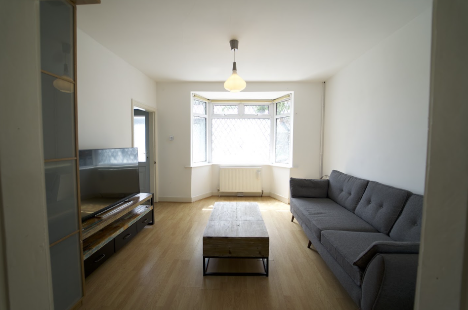 Property photo 1 of 6