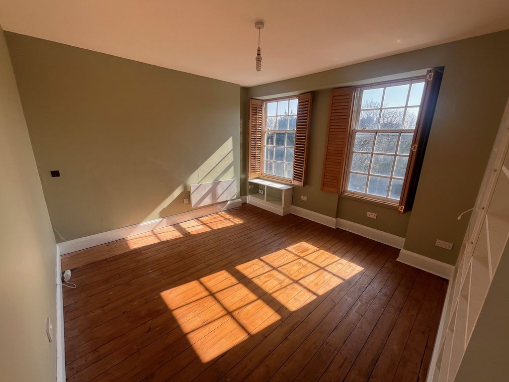 Property photo 3 of 9 Image