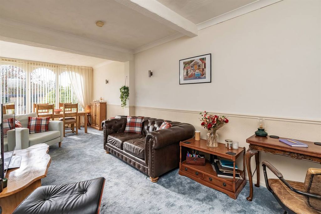 Property photo 2 of 23