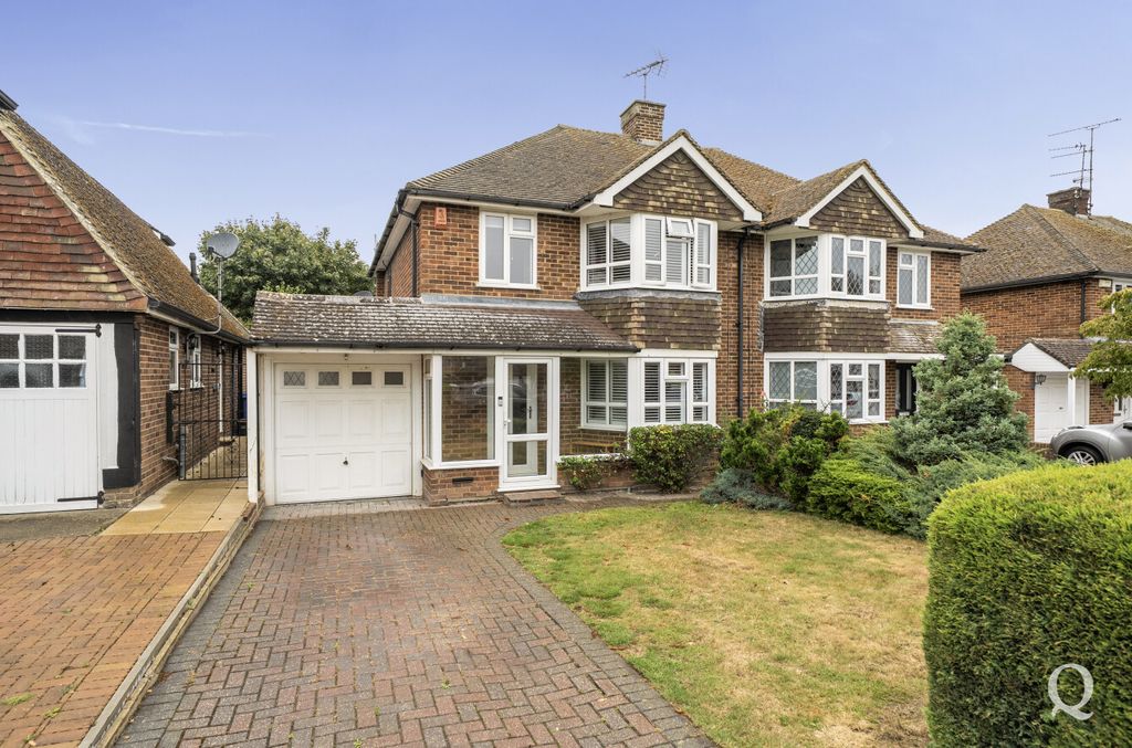 Property photo 1 of 26 1056Af8B-F1E9-4c9...