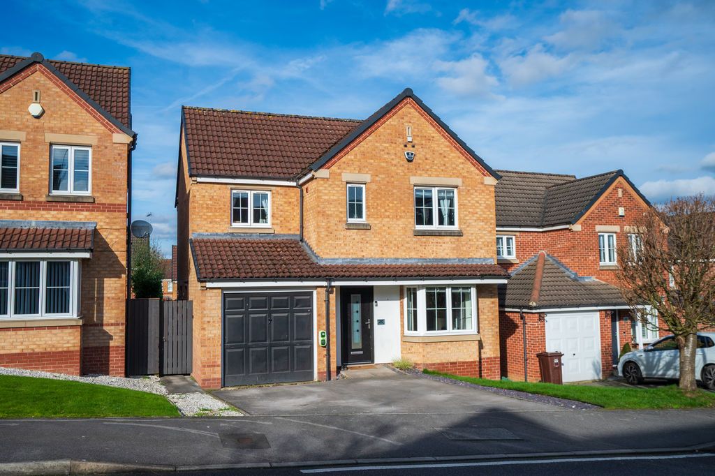 Property photo 2 of 26 Front External