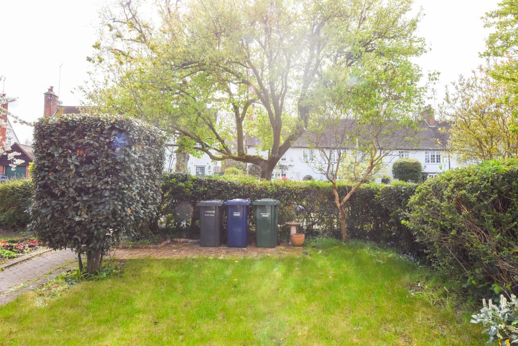 Property photo 2 of 24