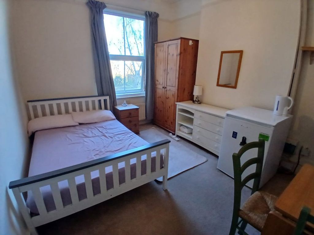 Property photo 3 of 3
