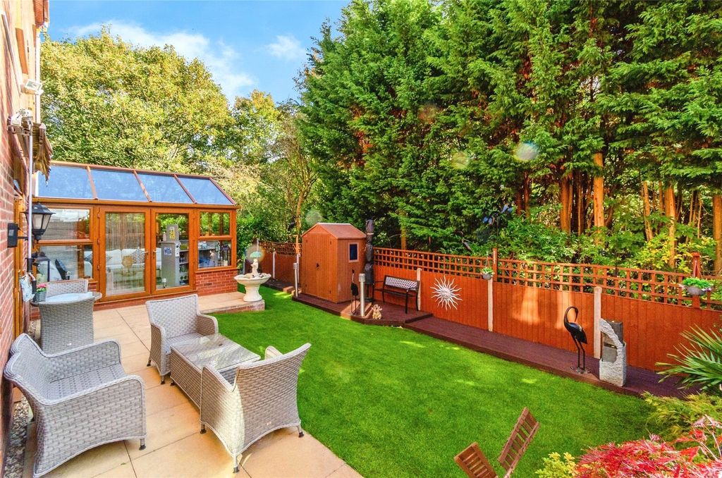 Property photo 2 of 28 Picture No. 63