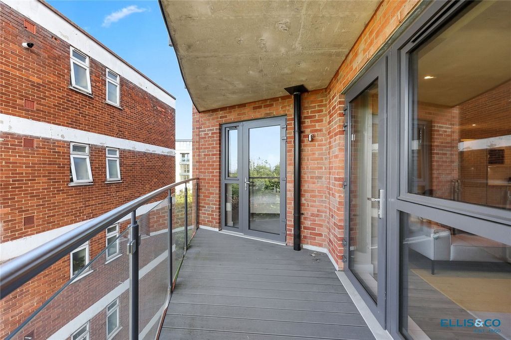 Property photo 3 of 19 Picture No. 13