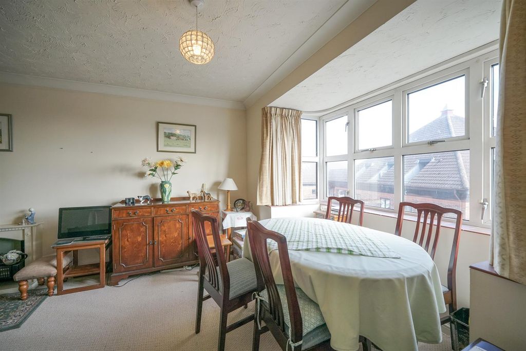 Property photo 3 of 16 Lounge/Dining Room