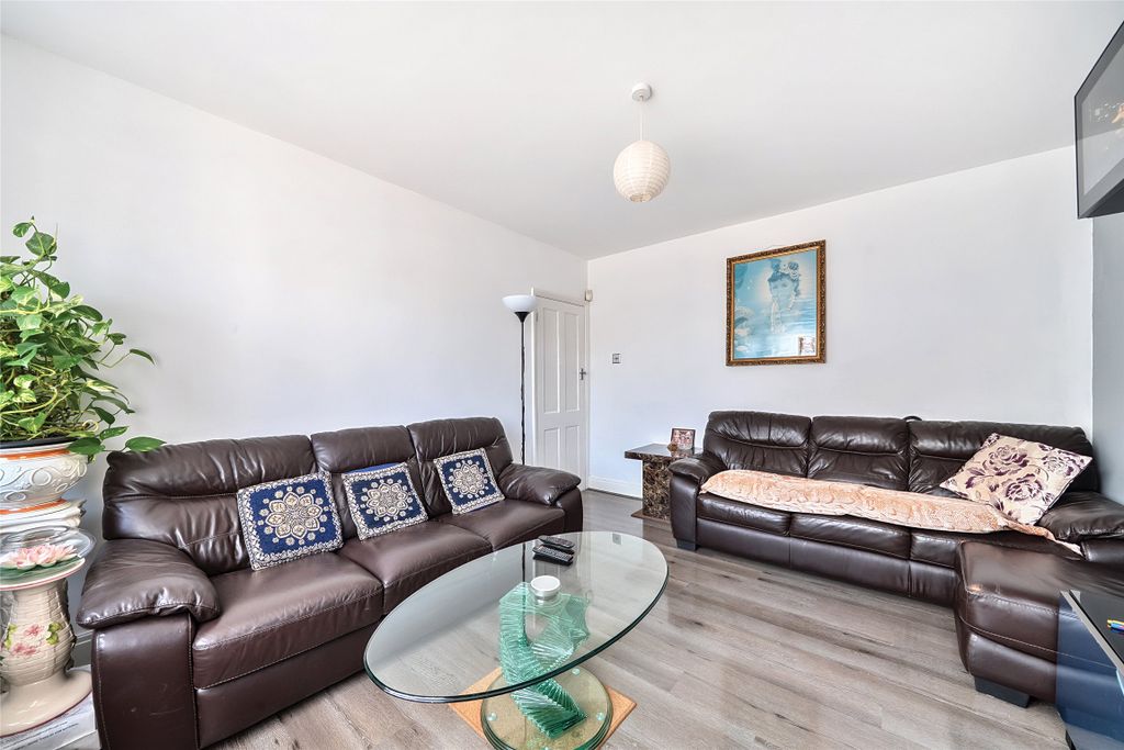 Property photo 3 of 19 Picture No. 06