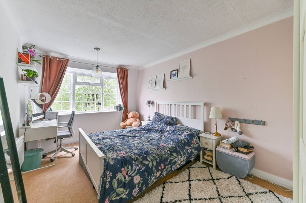 Property photo 1 of 5