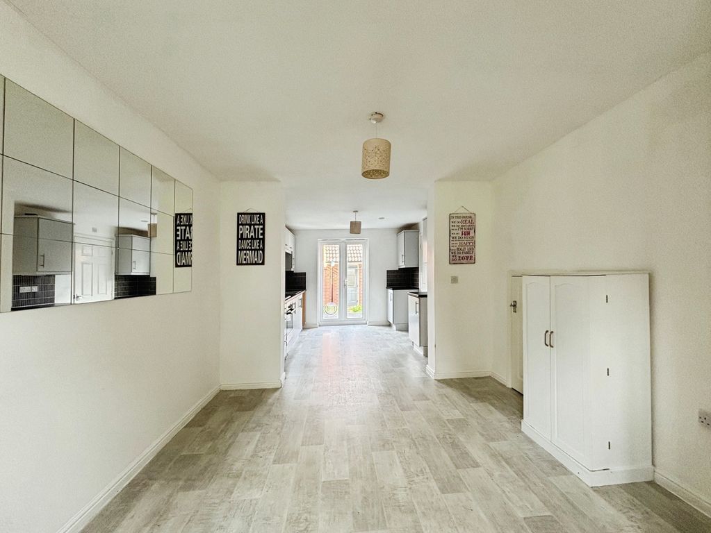 Property photo 2 of 11 Pbox-Img.Jpg