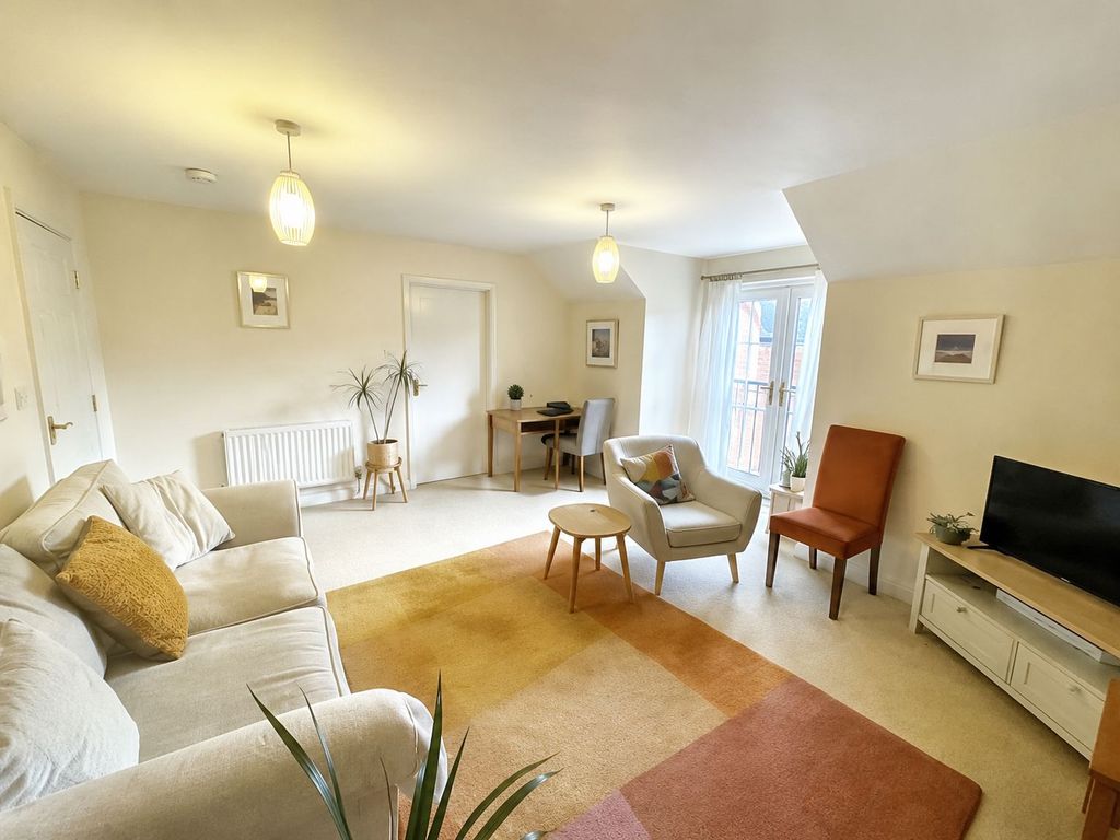 Property photo 3 of 17