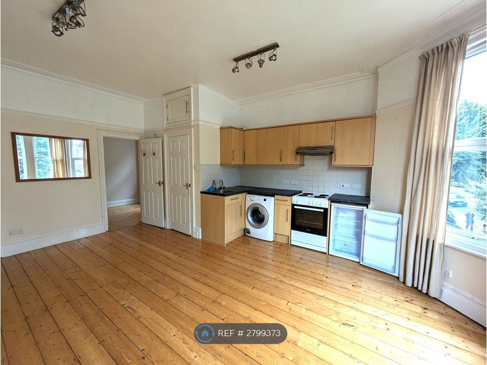 Property photo 2 of 7 Lounge