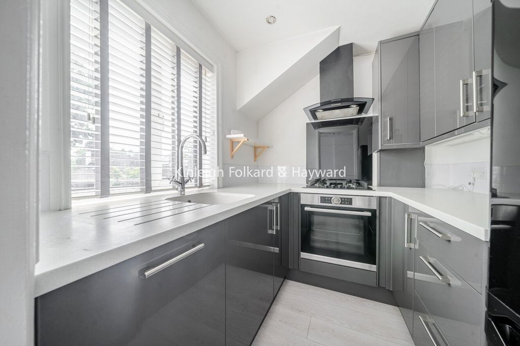 Property photo 3 of 16 Picture No. 09