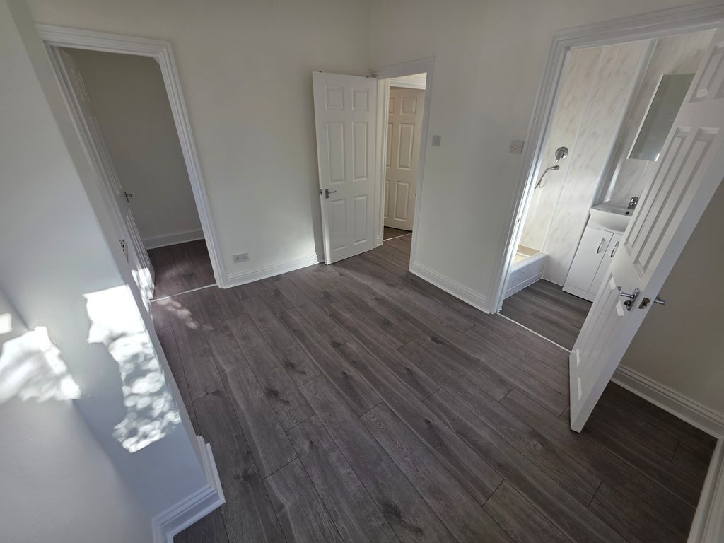 Property photo 2 of 30 40130