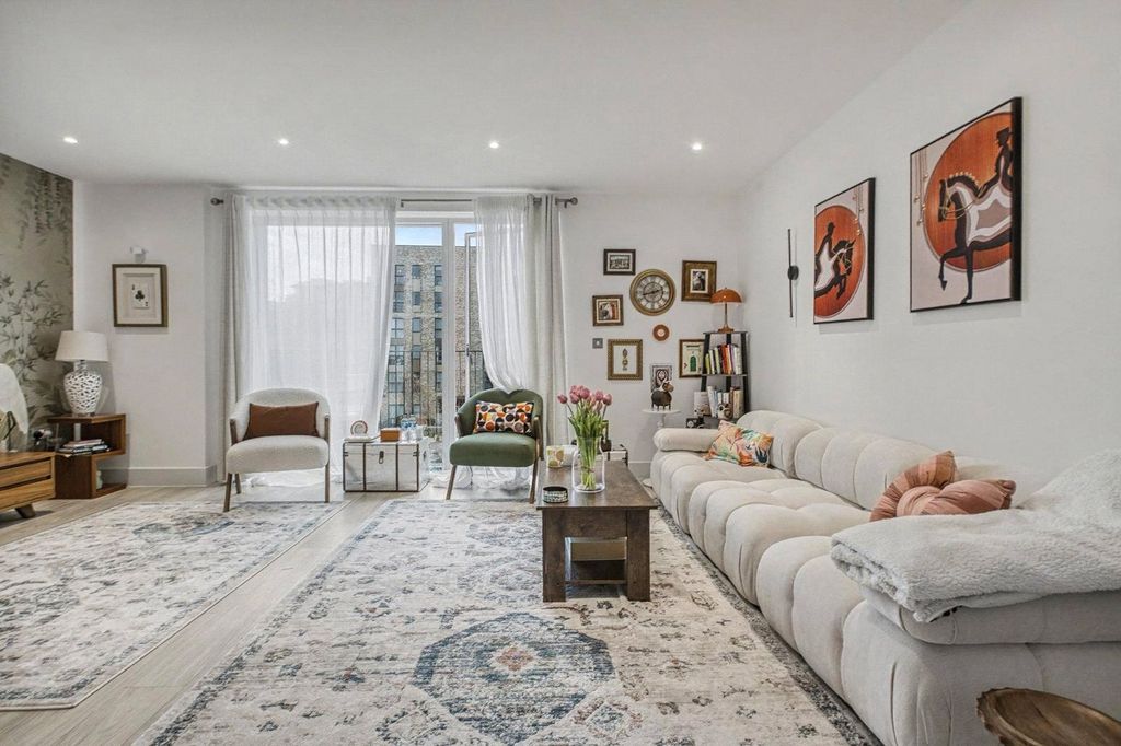 Property photo 2 of 22 Picture No. 05