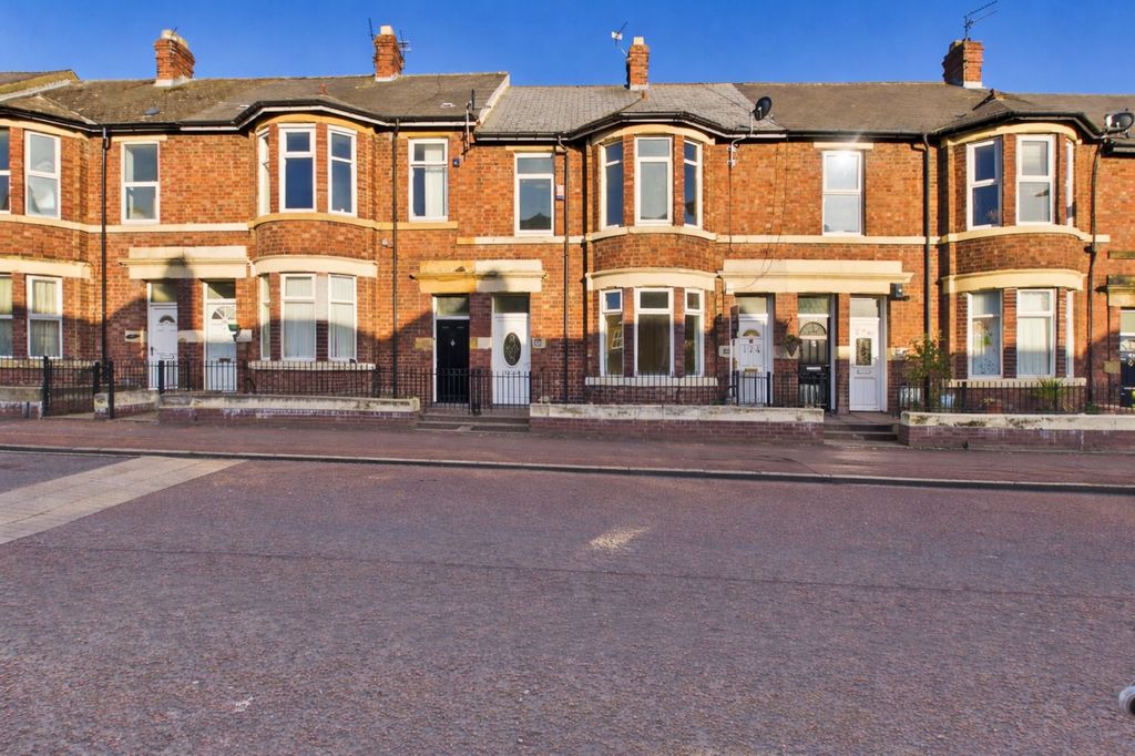 Property photo 1 of 9 External