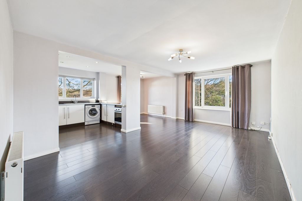 Property photo 3 of 18 Living Area