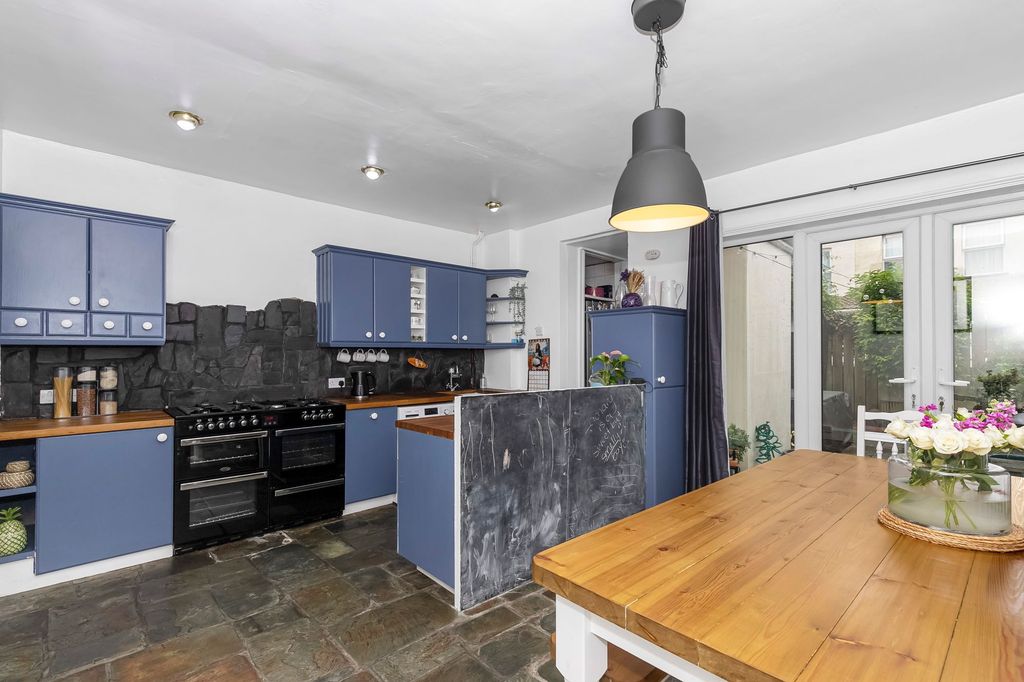 Property photo 2 of 24 Photo 14