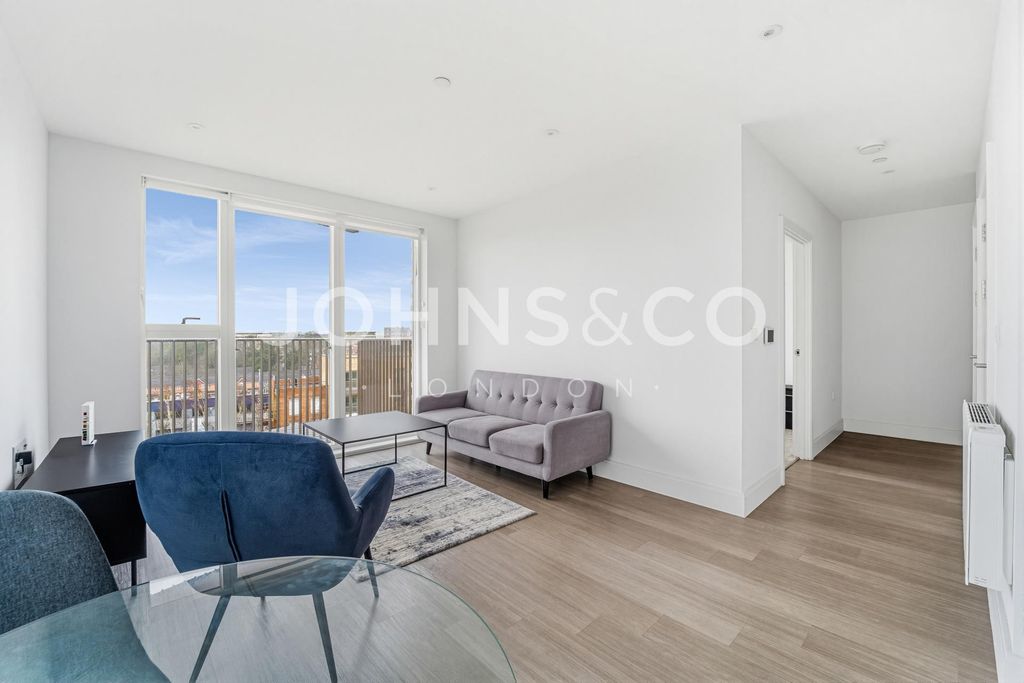 Property photo 1 of 12