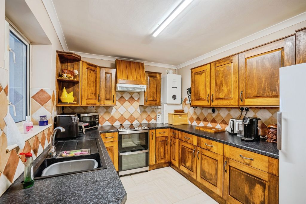 Property photo 2 of 17