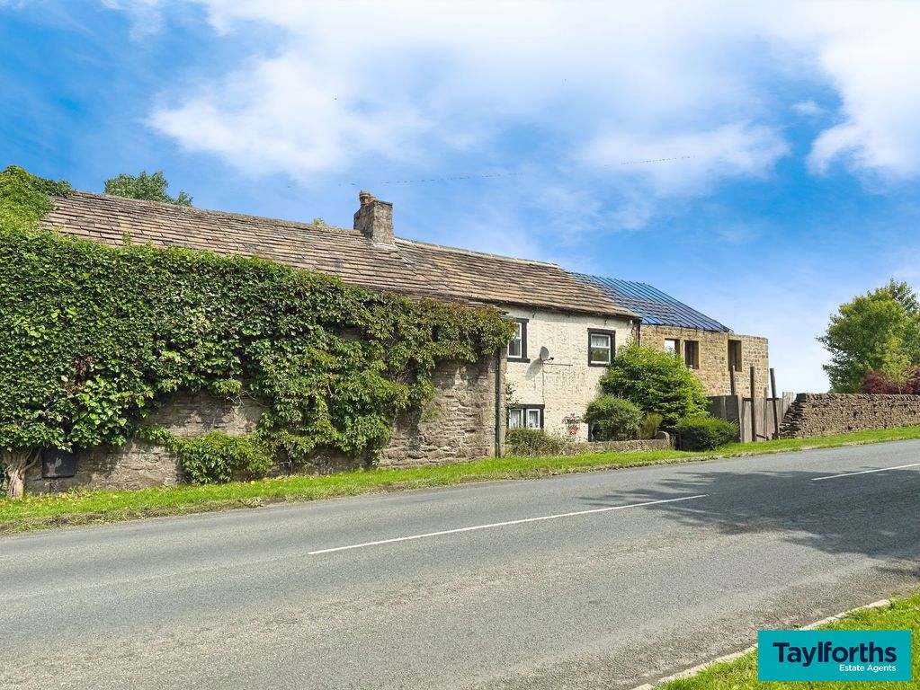 Property photo 2 of 22